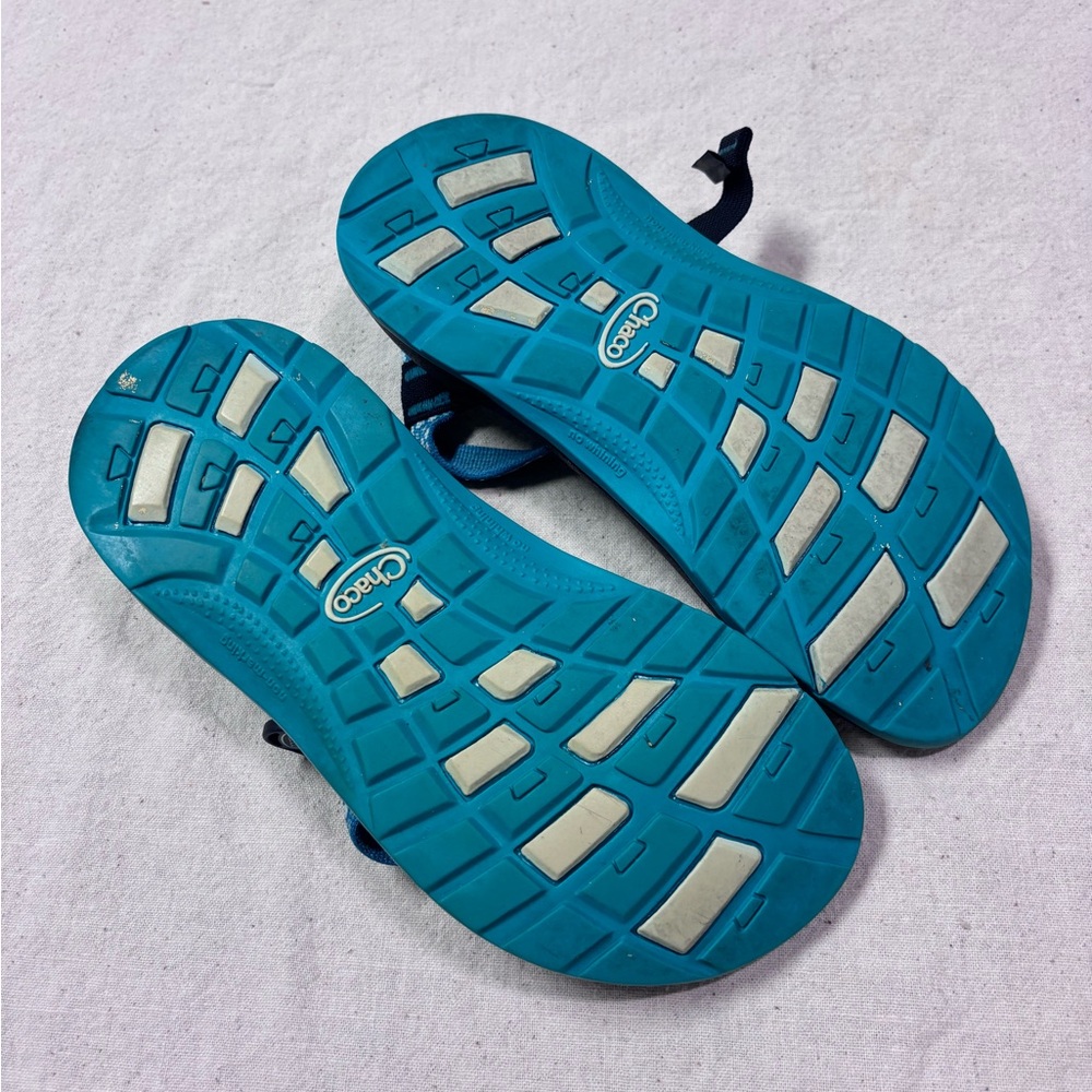 Chaco Women’s Daisy Patterned Blue Sandals - Picture 7 of 7